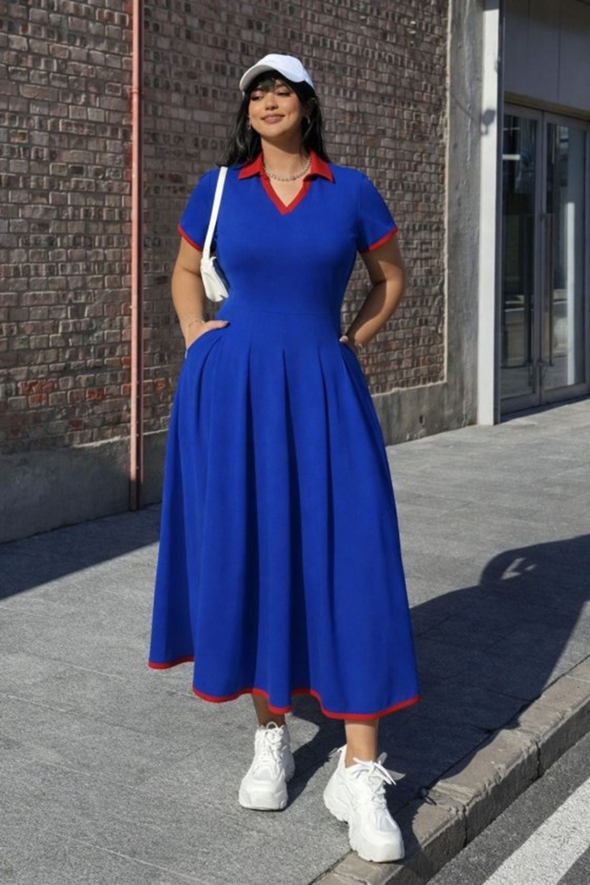 Kadın Kısa Kollu V Yakalı Pileli Uzun Janjan Krep Elbise