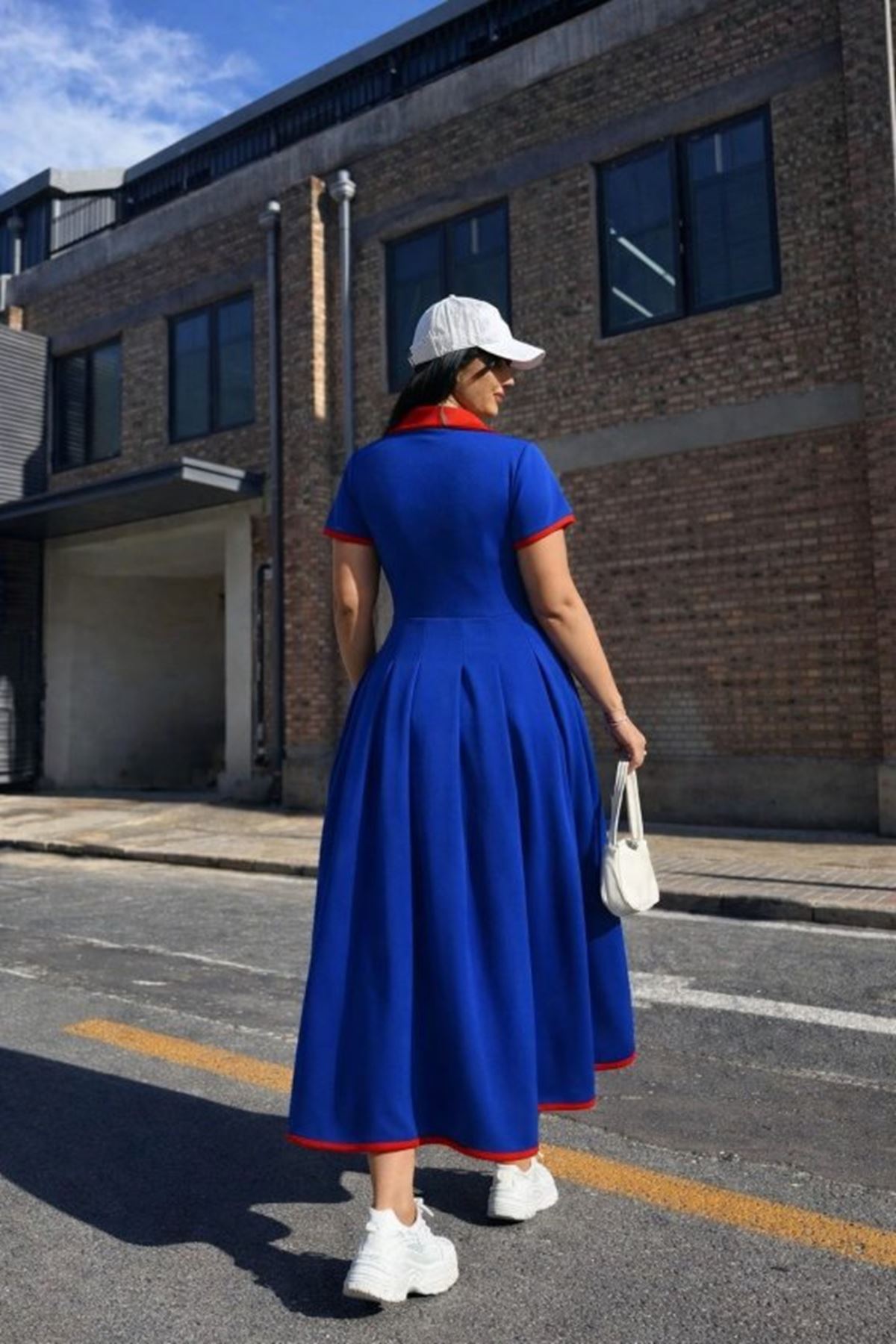 Kadın Kısa Kollu V Yakalı Pileli Uzun Janjan Krep Elbise