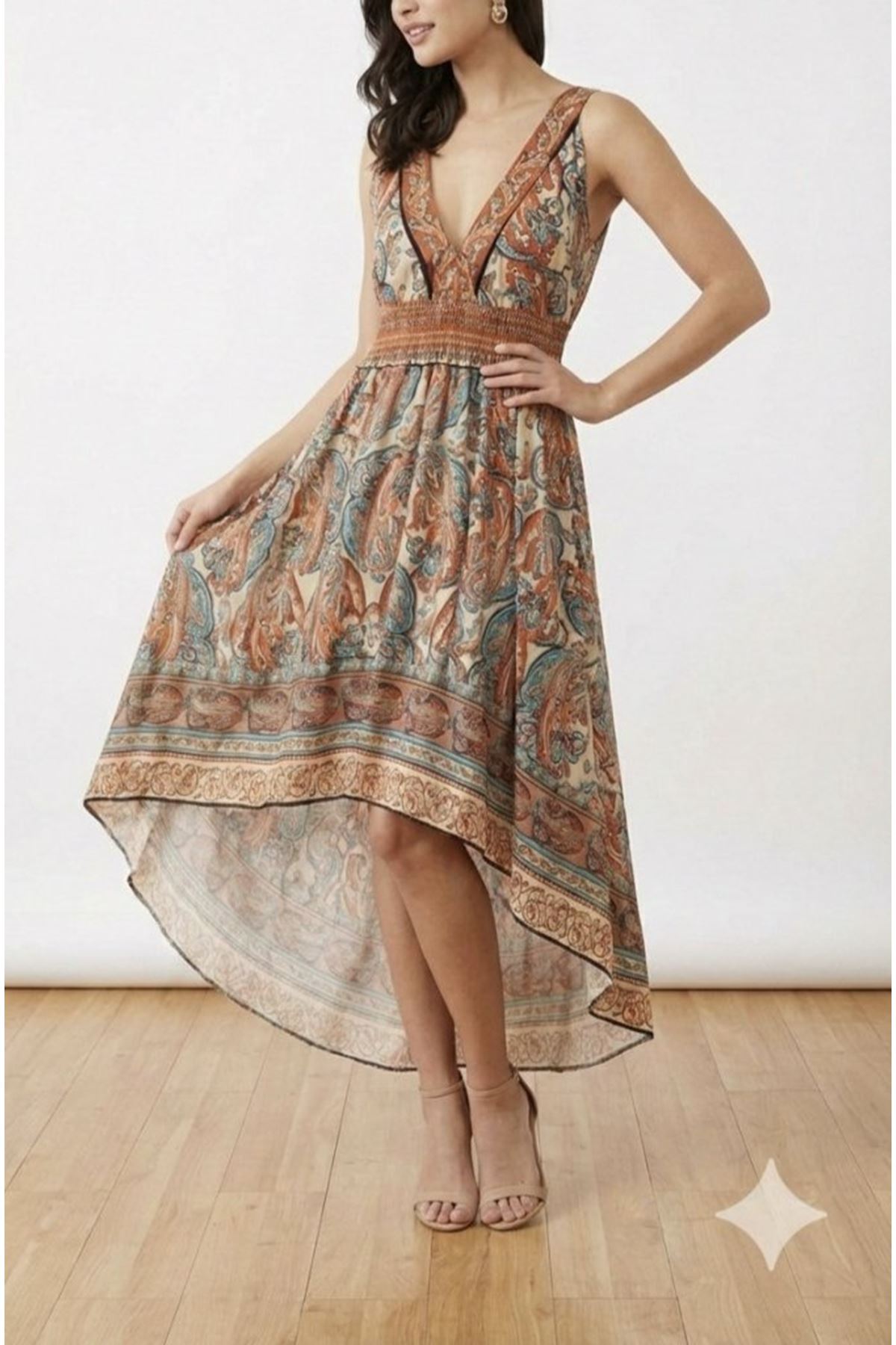 Kadın Askılı Derin Göğüs Detaylı Asimetrik Detaylı Süprem Elbise