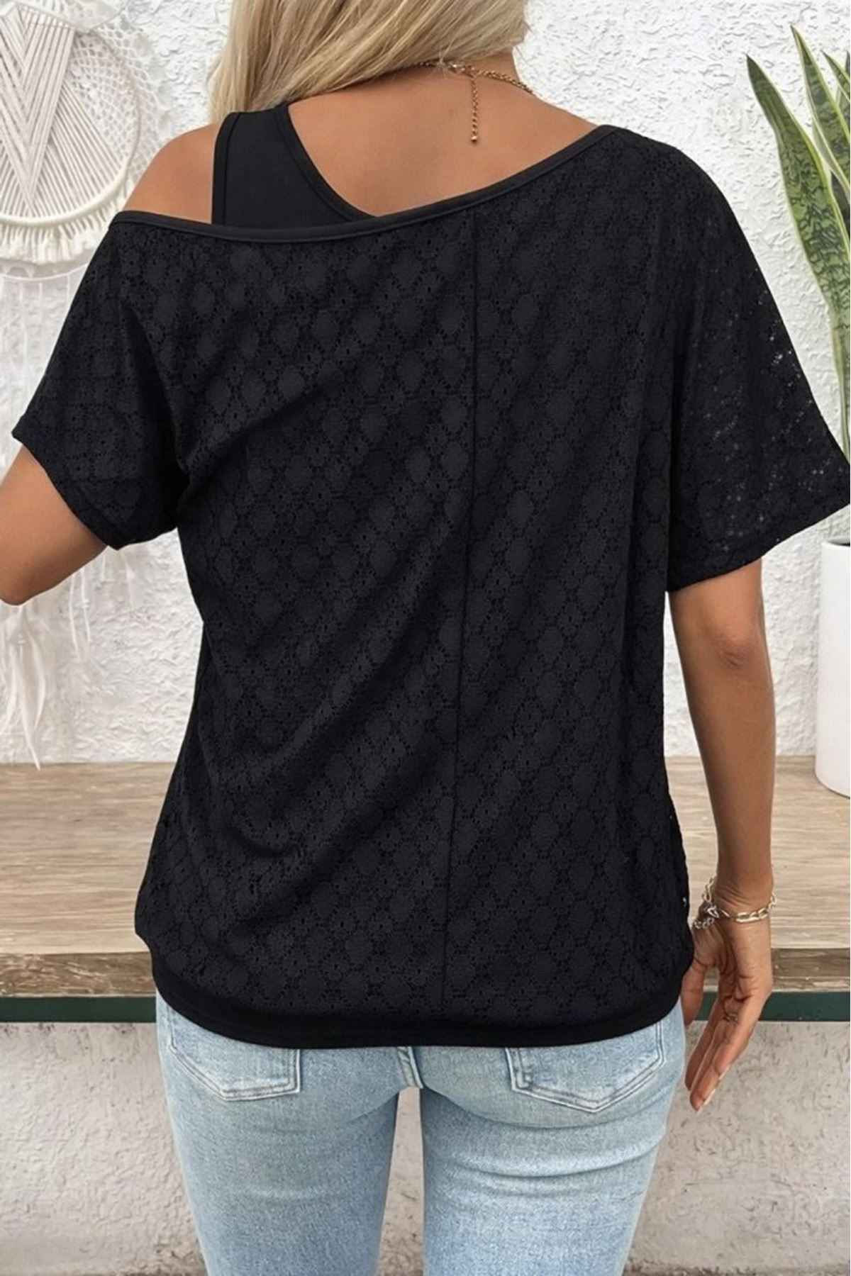 Kadın Askılı Yuvarlak Yaka Viskon Atlet Ve Yarasa Kollu Omuzdan Açık Dantel Bluz Ikili Takım