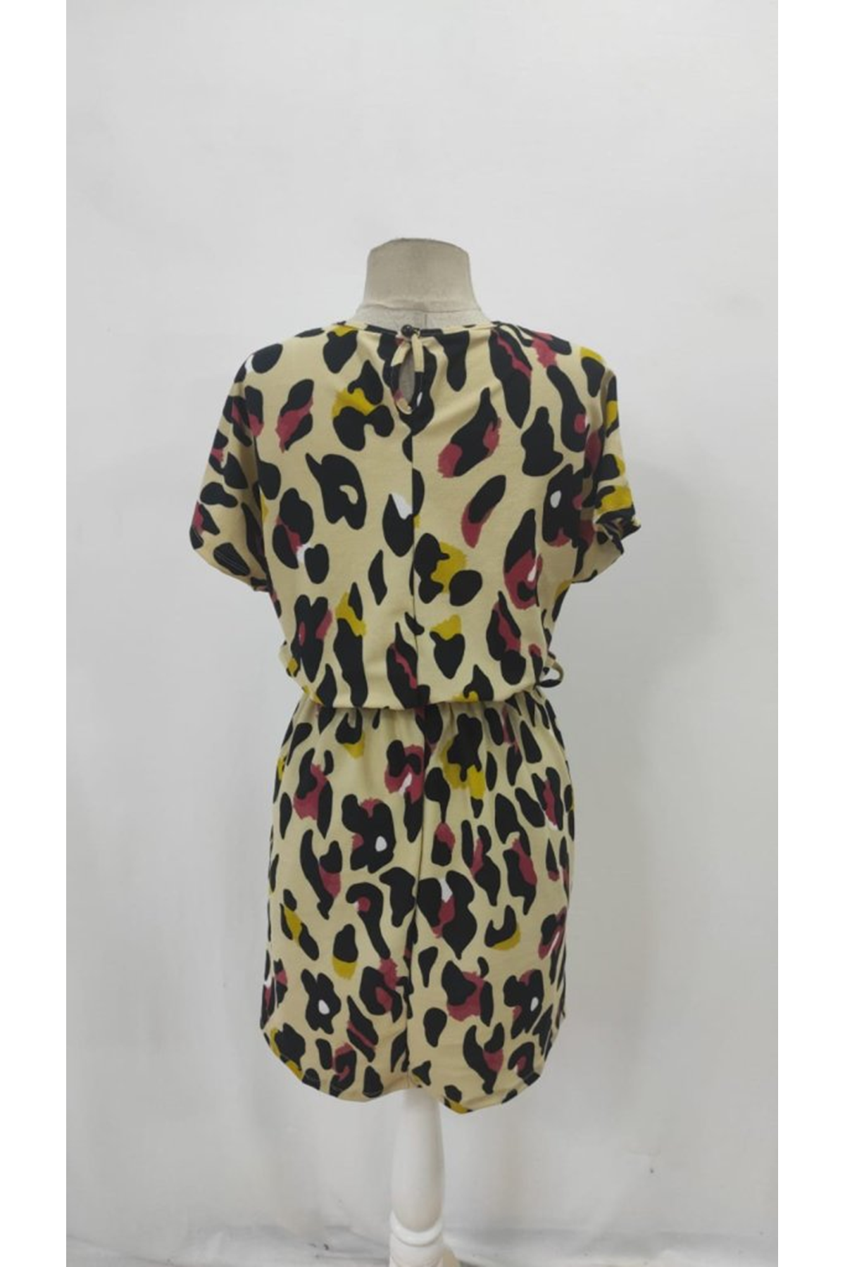 Kadın Kısa Kollu Yuvarlak Yaka Beli Kuşaklı Geometrik Desenli Süprem Elbise