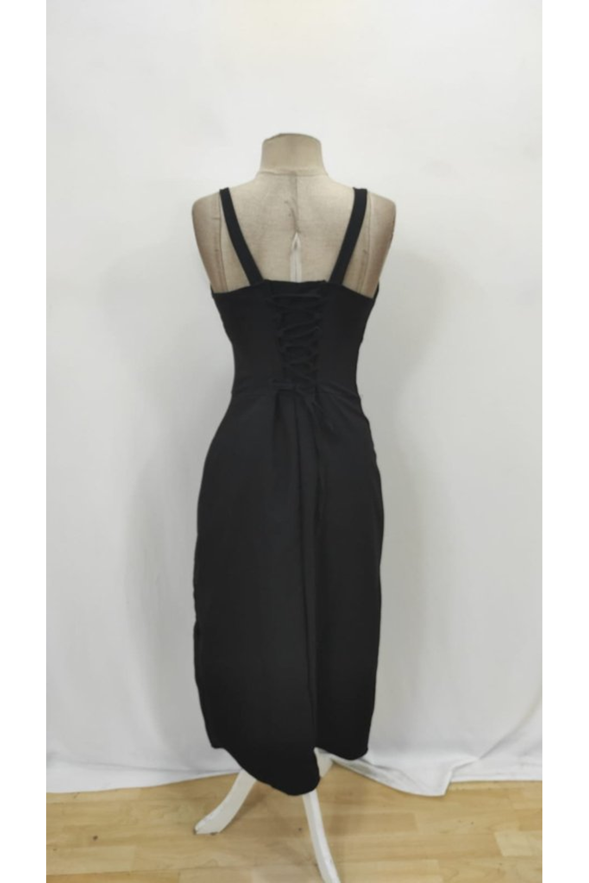 Kadın Askılı Geniş V Yakalı Sırttan Bağlamalı Yırtmaçlı Süprem Elbise