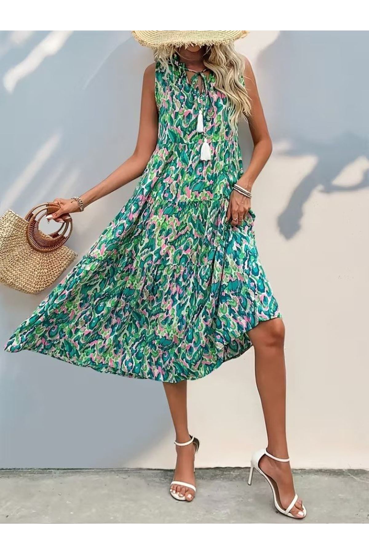 Kadın Askılı Yakası Fırfırlı Bağcıklı Desenli Uzun Süprem Elbise