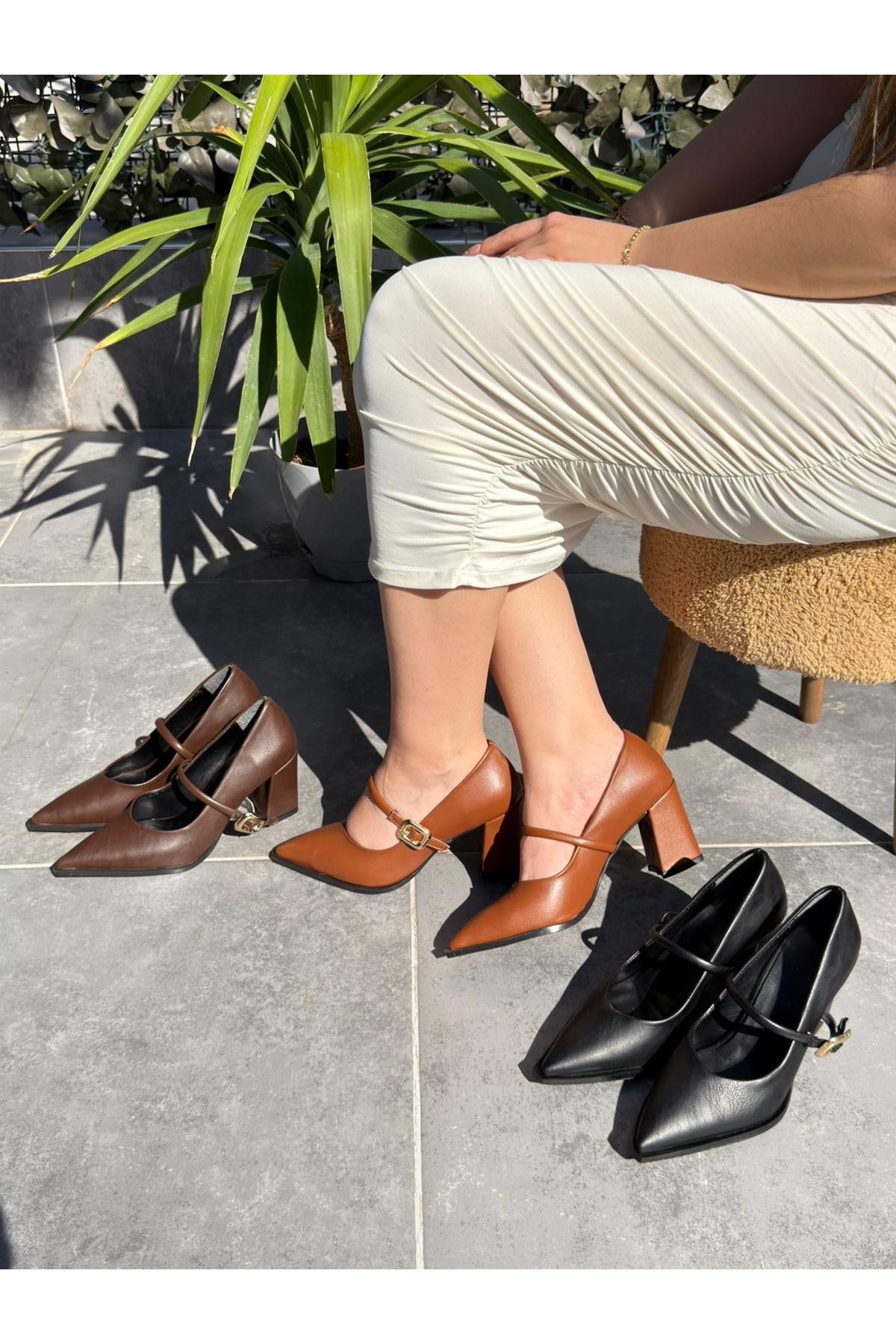 Nıvra Siyah Cilt Topuklu Ayakkabı