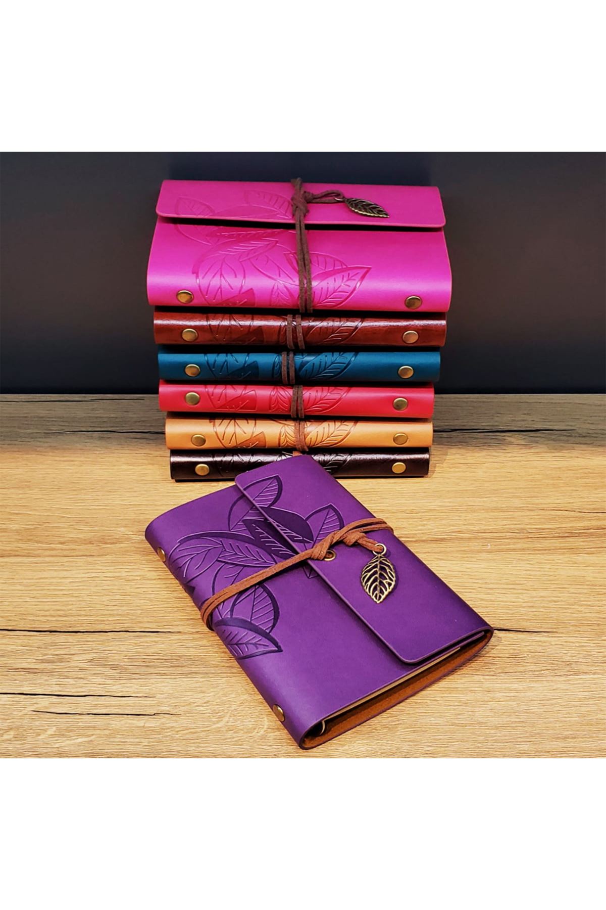 Yaprak Desenli Deri Defter Asorti
