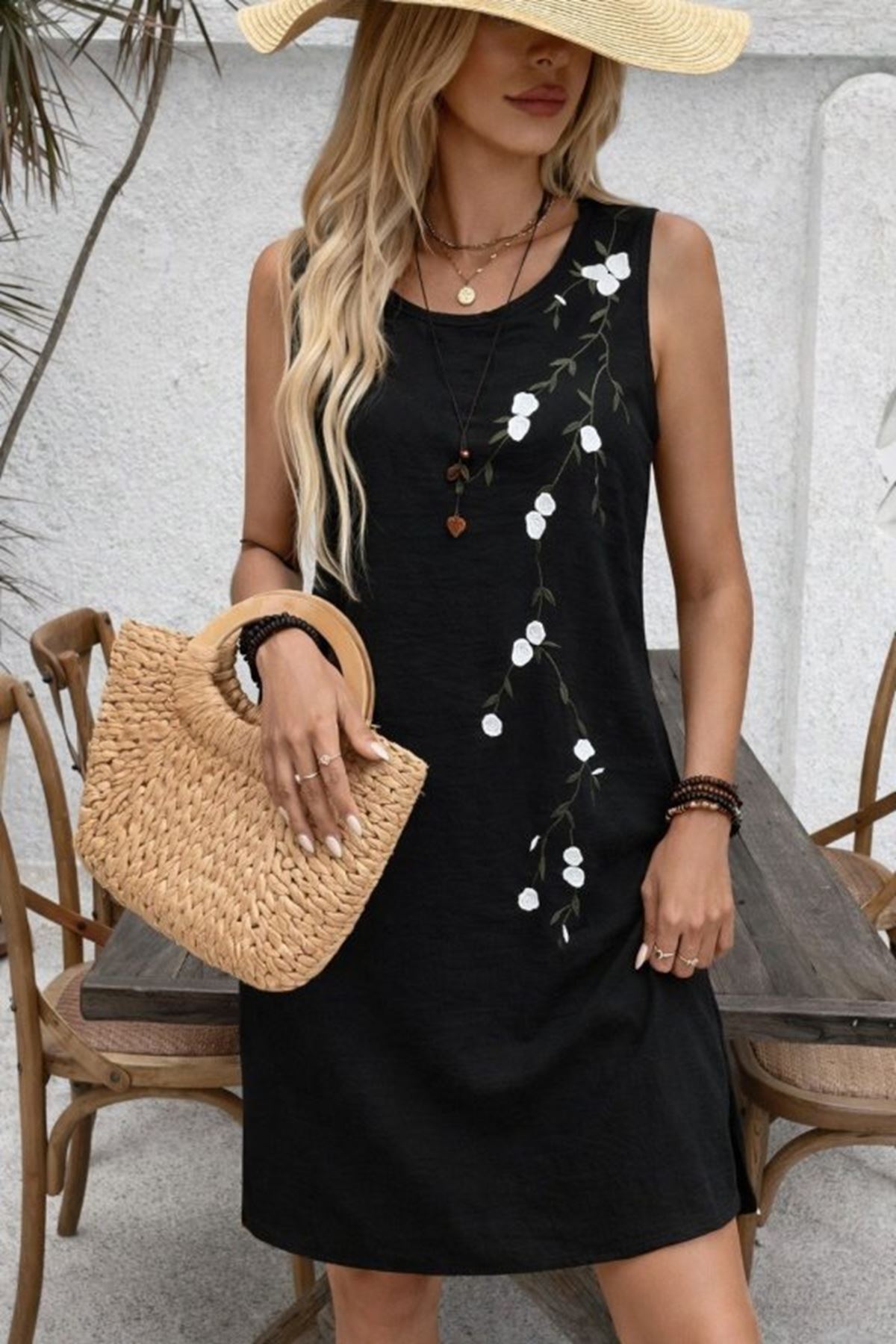 Kadın Askılı Yuvarlak Yakalı çiçek Desenli Kısa Elbise