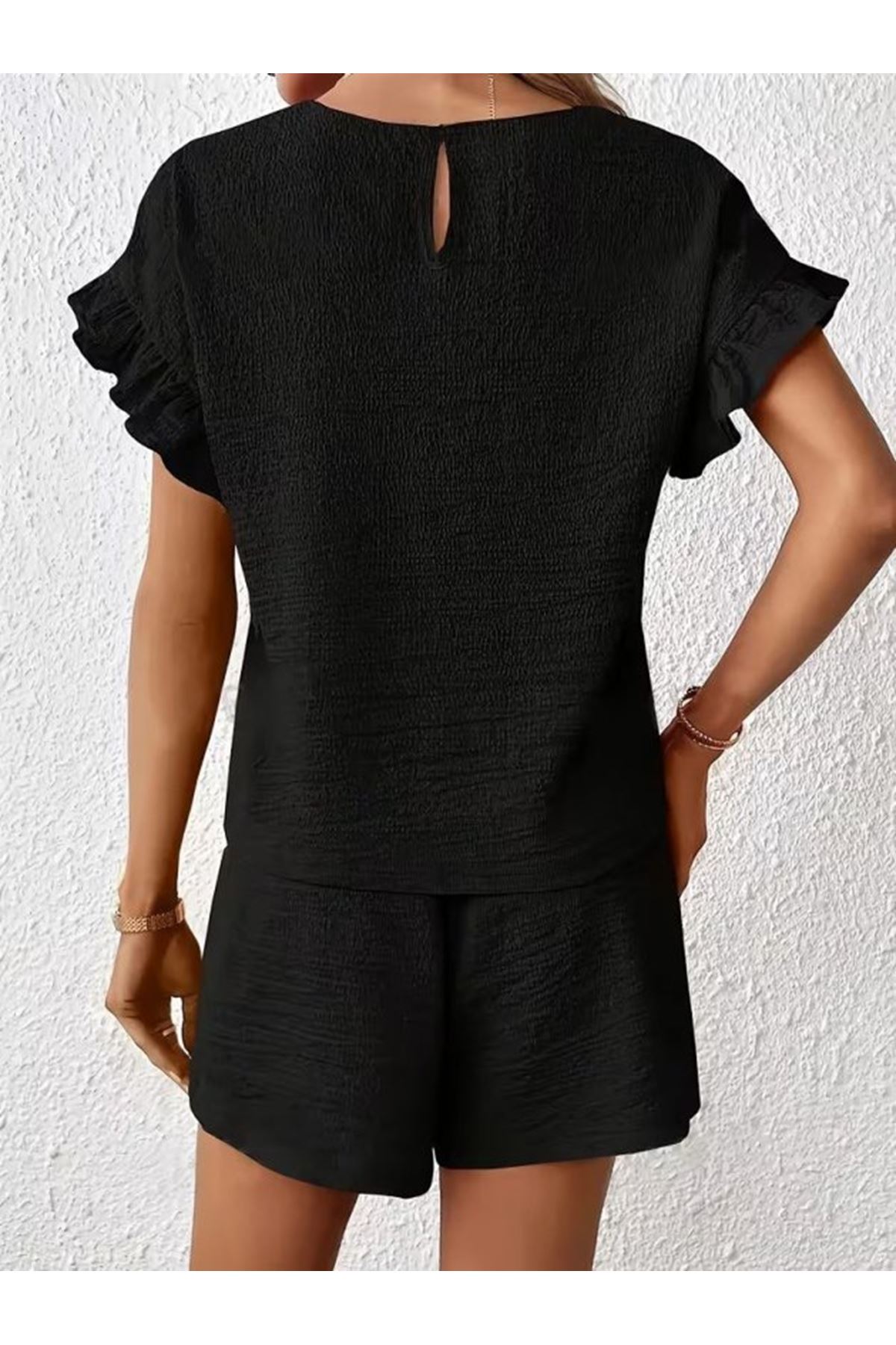 Kadın Kısa Kollu Bisiklet Yaka Bürümcük Bluz Ve Kısa Short Ikili Takım