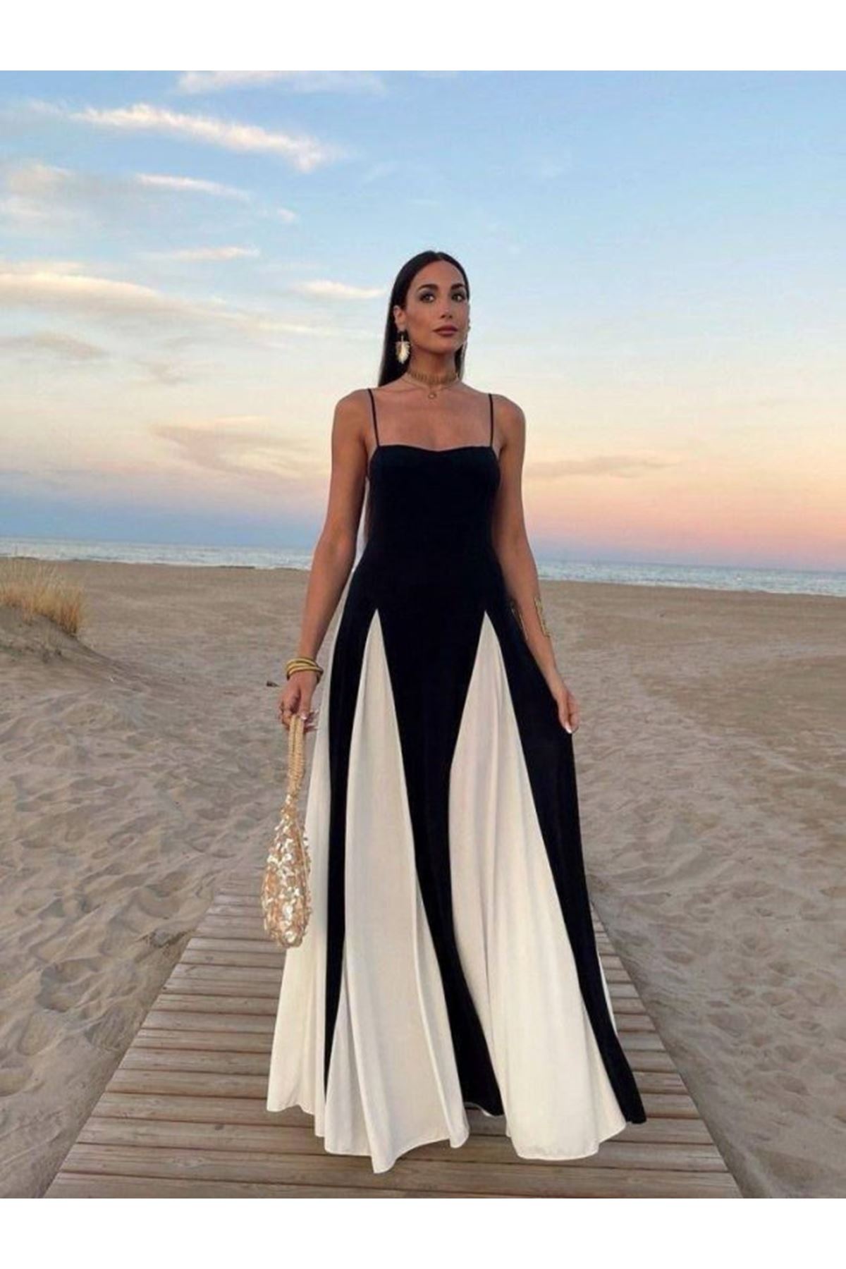 Kadın Eteği Parçalı Sıfır Kol Maxi Elbise