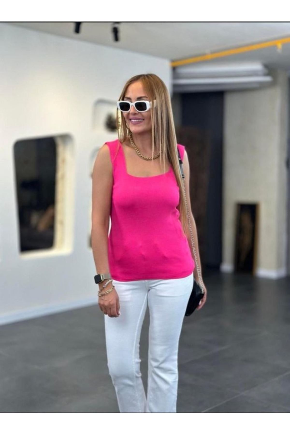 Kadın Kare Yaka Kalın Askılı Beyaz Triko Bluz