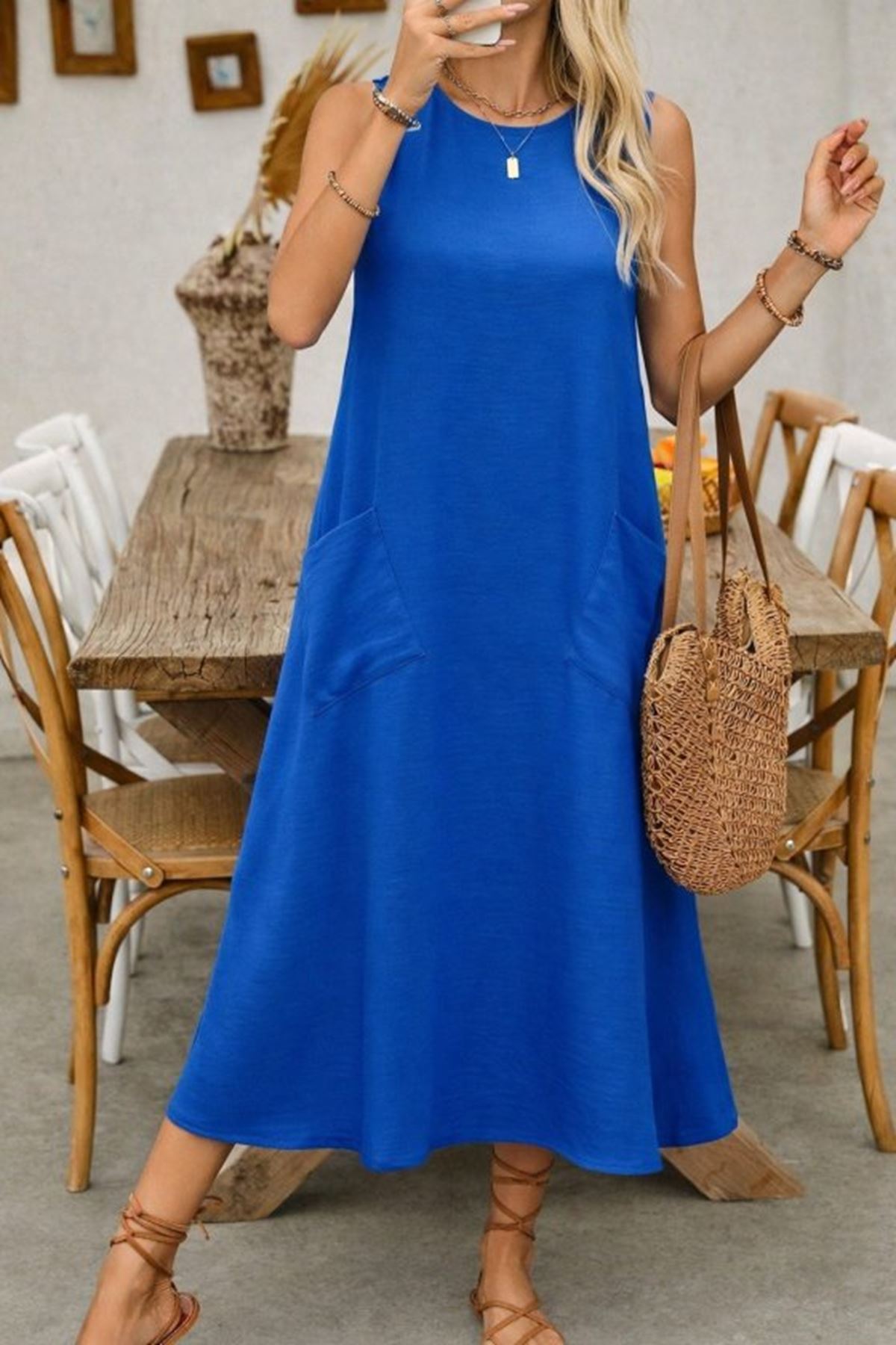 Kadın Askılı Yuvarlak Yakalı Kıloş Cepli Uzun Elbise