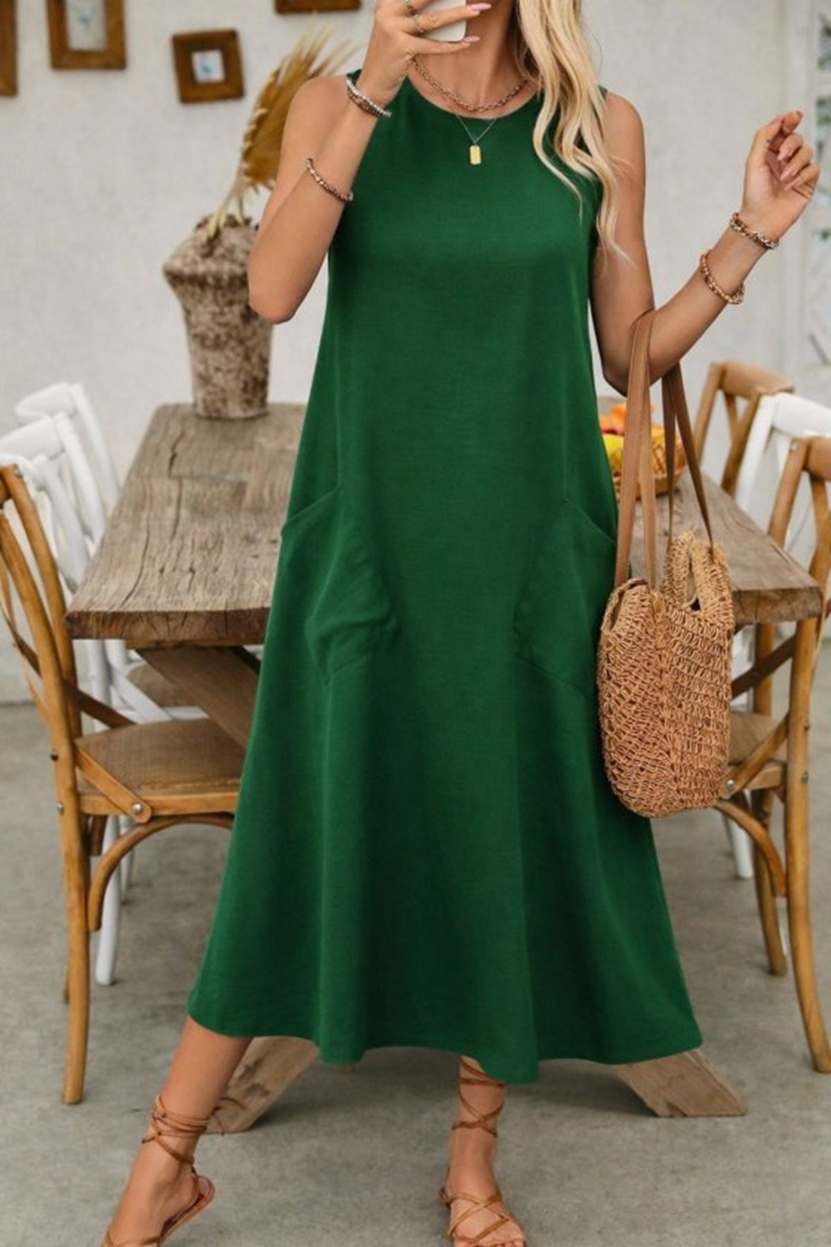 Kadın Askılı Yuvarlak Yakalı Kıloş Cepli Uzun Elbise