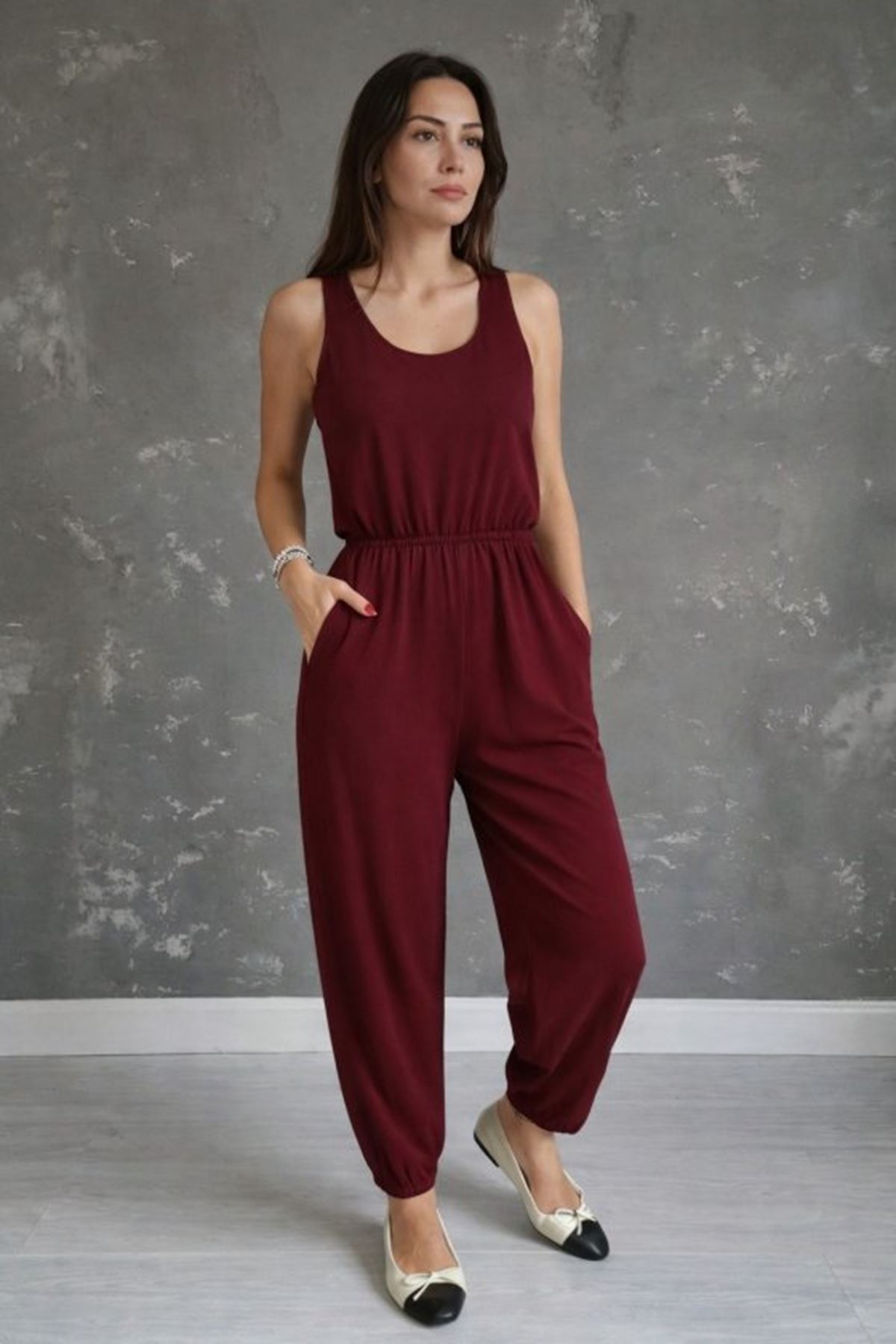 Kadın Askılı Yuvarlak Yakalı Cepli Viskon Tulum