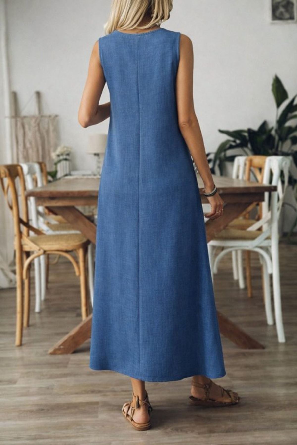 Kadın Askılı V Yakalı Uzun Elbise