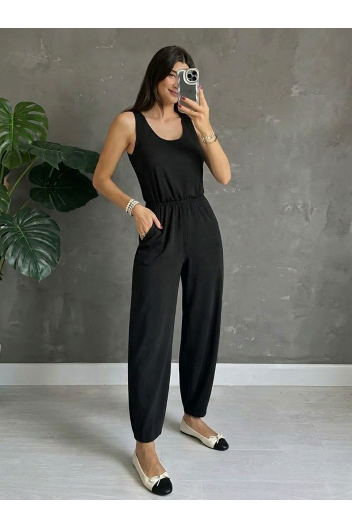 Kadın Askılı Yuvarlak Yakalı Cepli Viskon Tulum