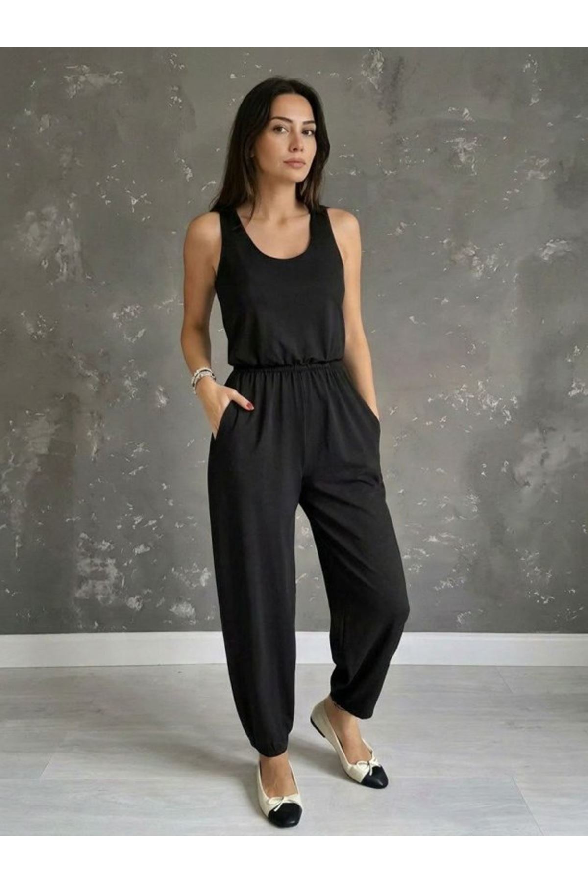 Kadın Askılı Yuvarlak Yakalı Cepli Viskon Tulum