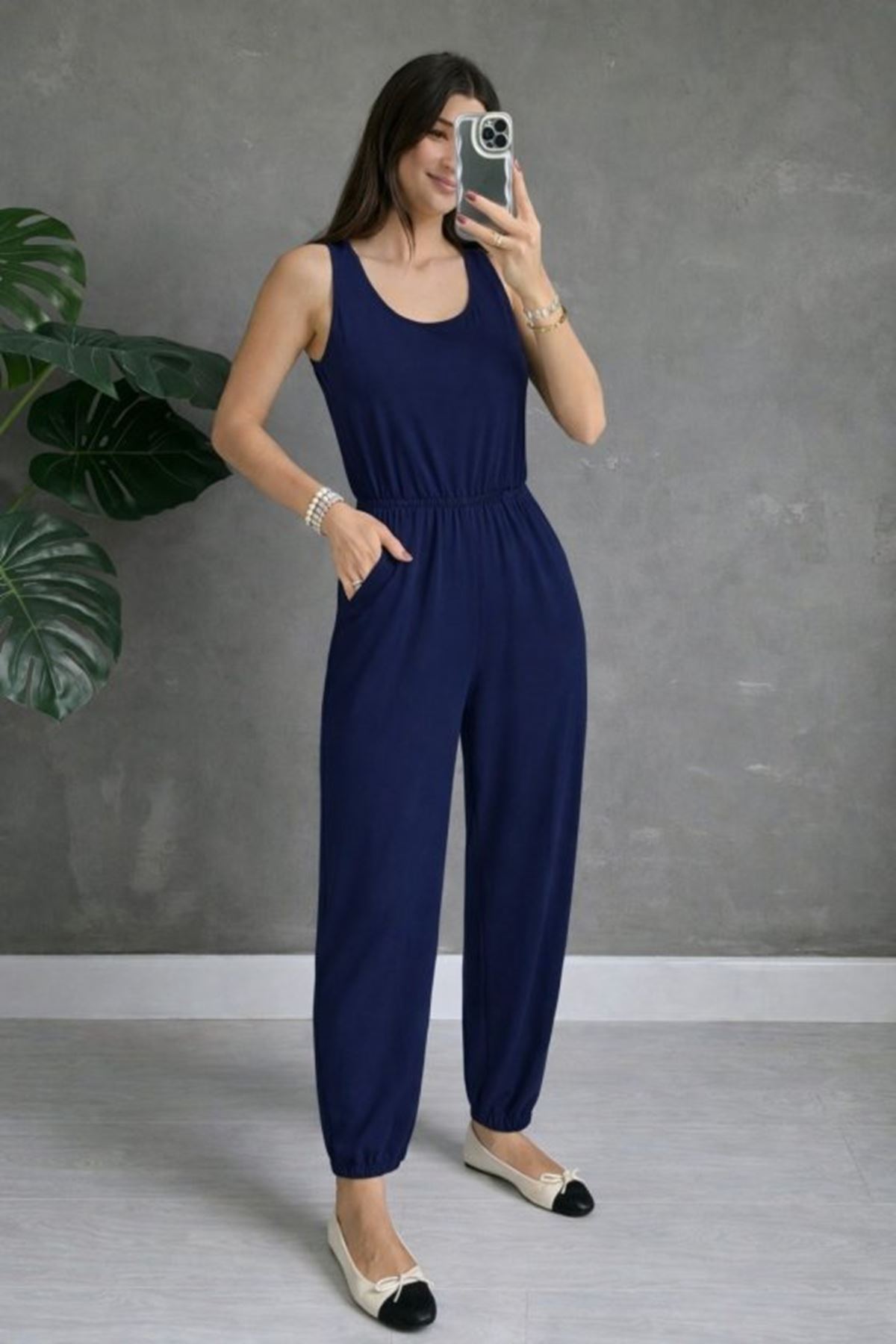 Kadın Askılı Yuvarlak Yakalı Cepli Viskon Tulum