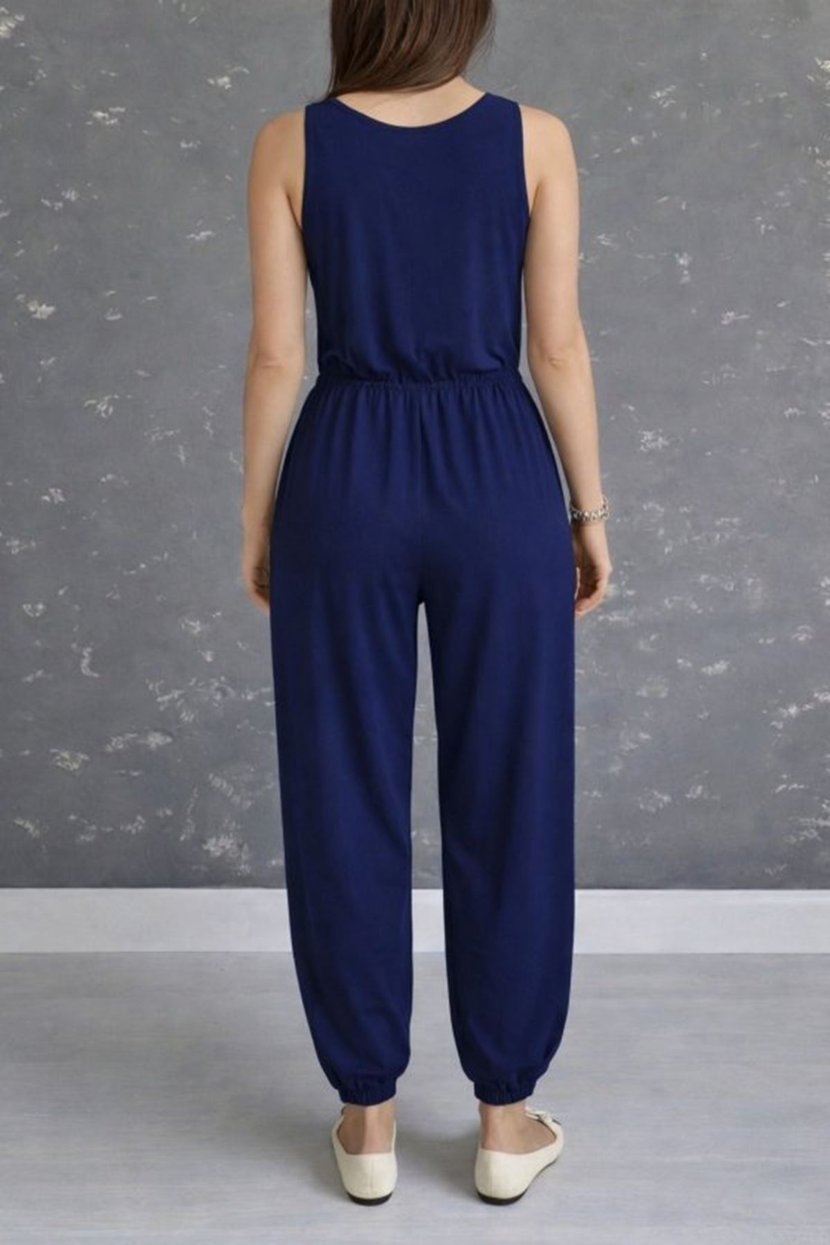 Kadın Askılı Yuvarlak Yakalı Cepli Viskon Tulum