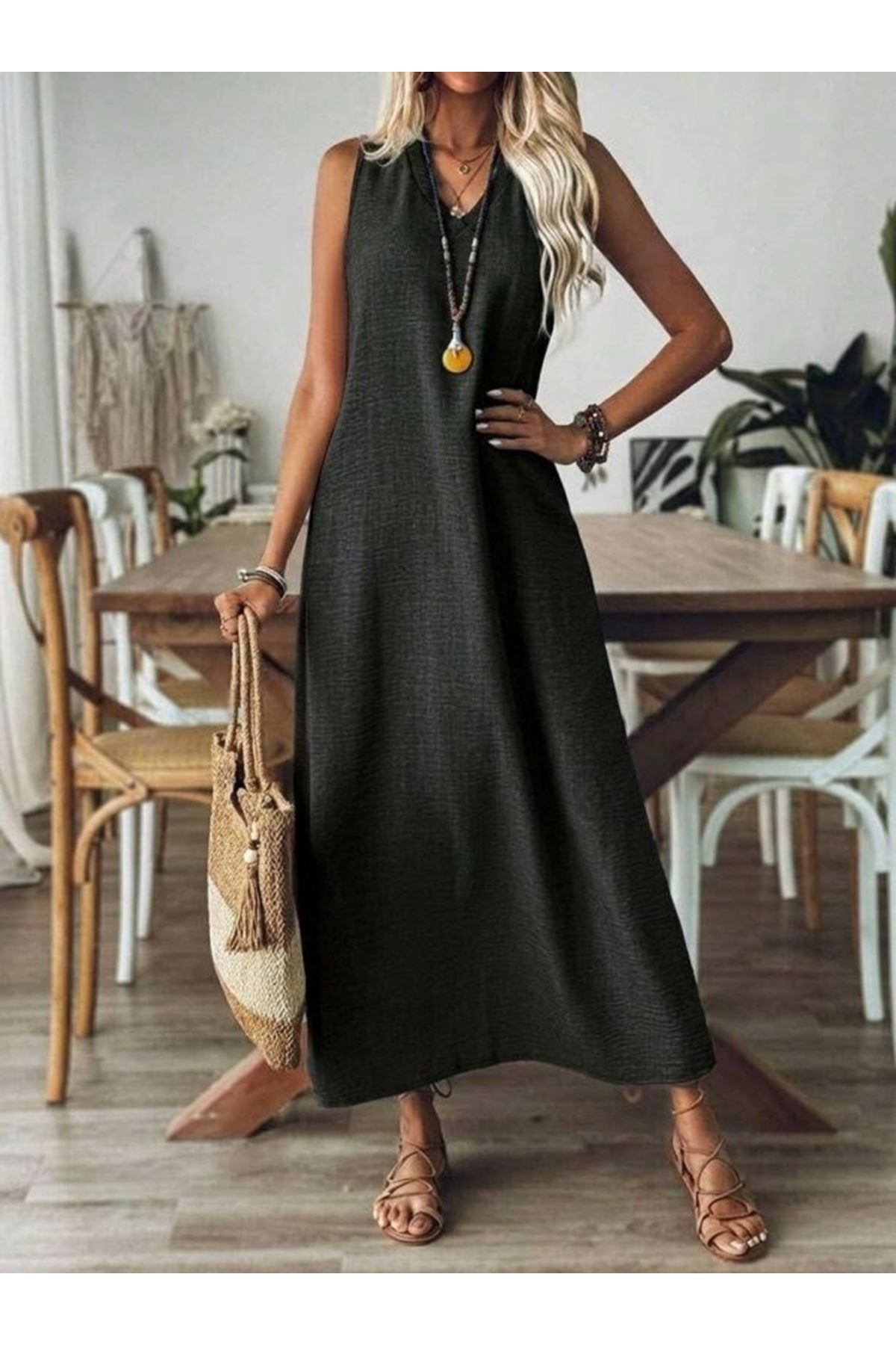 Kadın Askılı V Yakalı Uzun Elbise