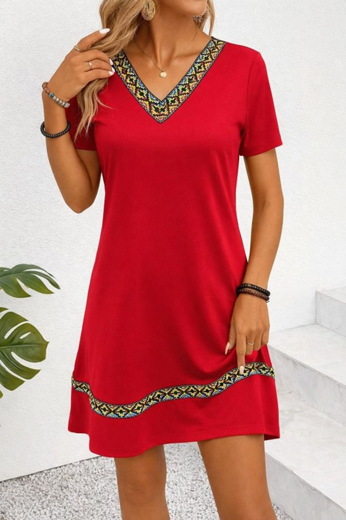 Kadın Kısa Kollu V Yakalı Etnik Desen şerit Detaylı Viskon Elbise