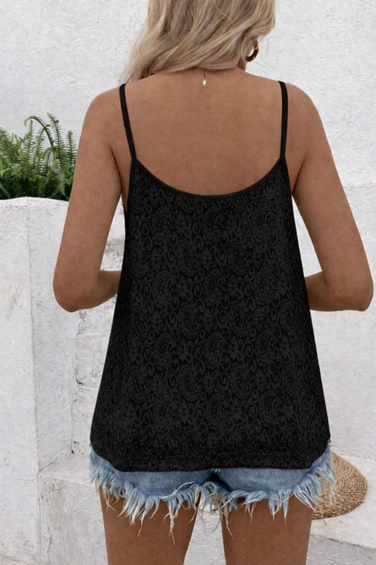 Kadın Ip Askılı V Dantel Yakalı Dantel Bluz