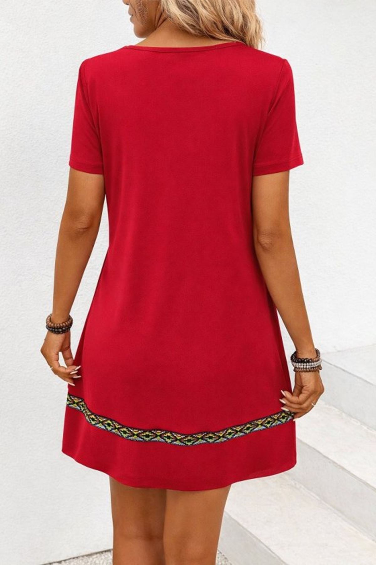 Kadın Kısa Kollu V Yakalı Etnik Desen şerit Detaylı Viskon Elbise