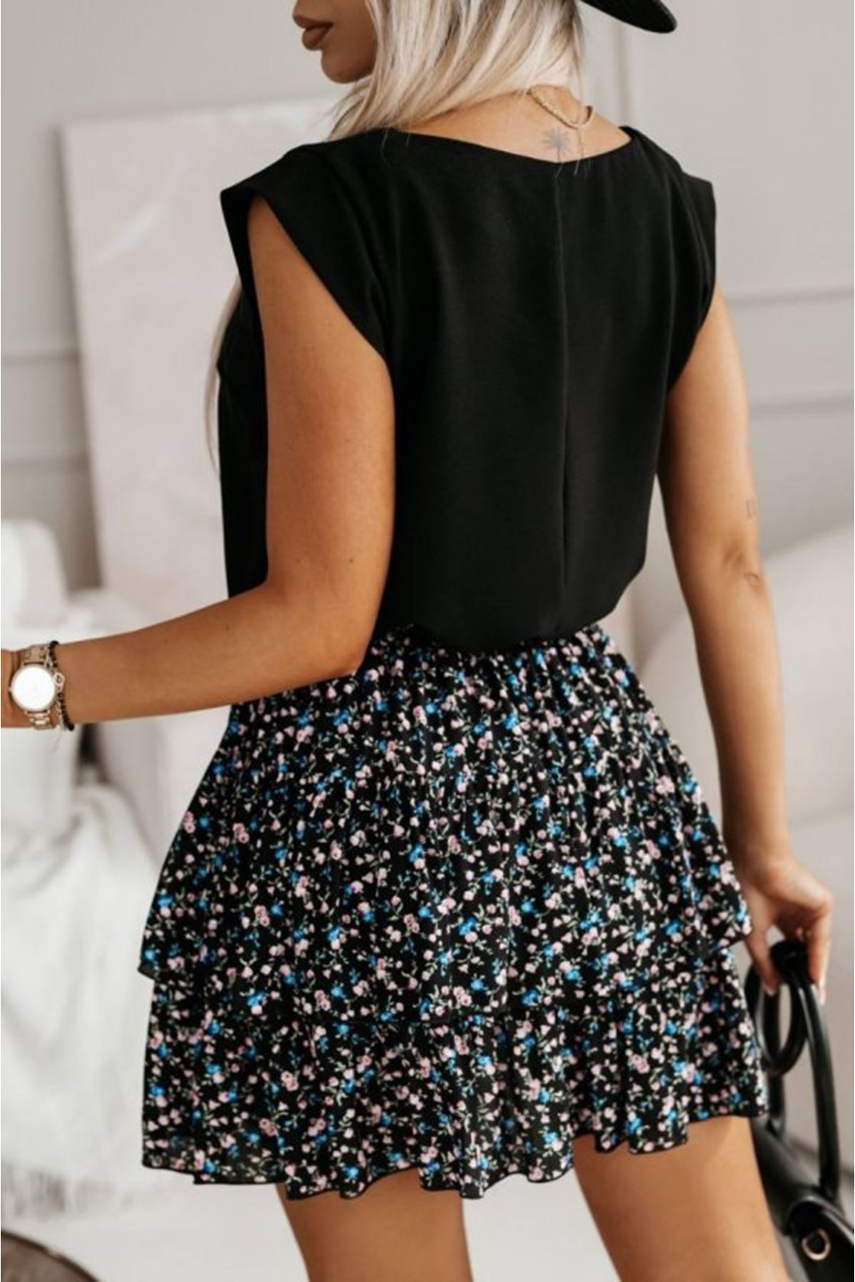 Kadın üst Sandy Kumaş Bluz, Alt çiçek Desenli Süprem Kumaş Etek Ikili Takım