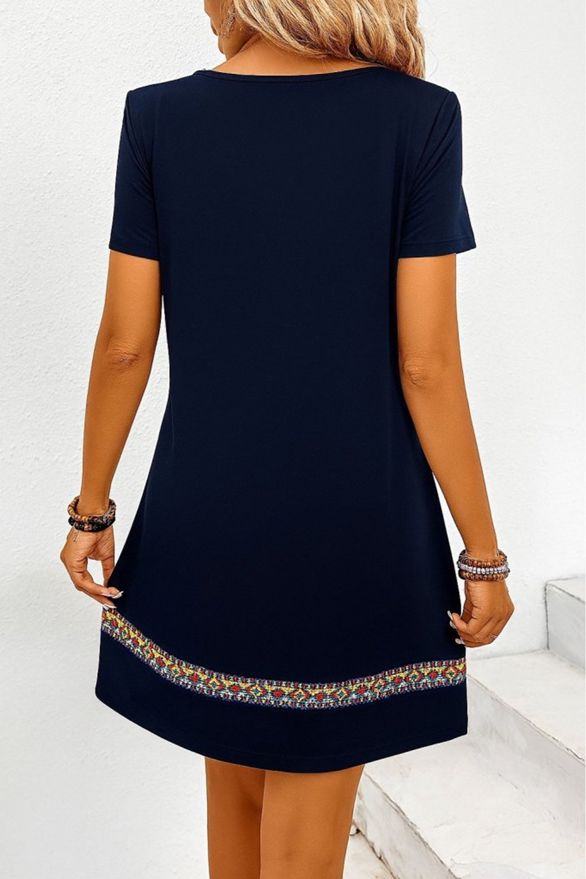 Kadın Kısa Kollu V Yakalı Etnik Desen şerit Detaylı Viskon Elbise