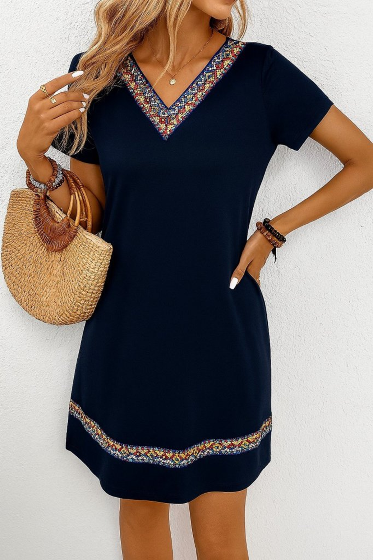 Kadın Kısa Kollu V Yakalı Etnik Desen şerit Detaylı Viskon Elbise