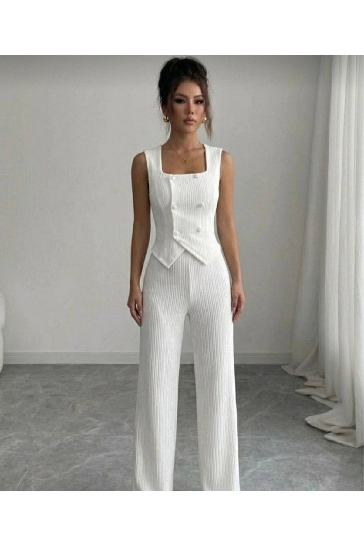 Kadın Düğmeli Bürümcük Kumaş Takım