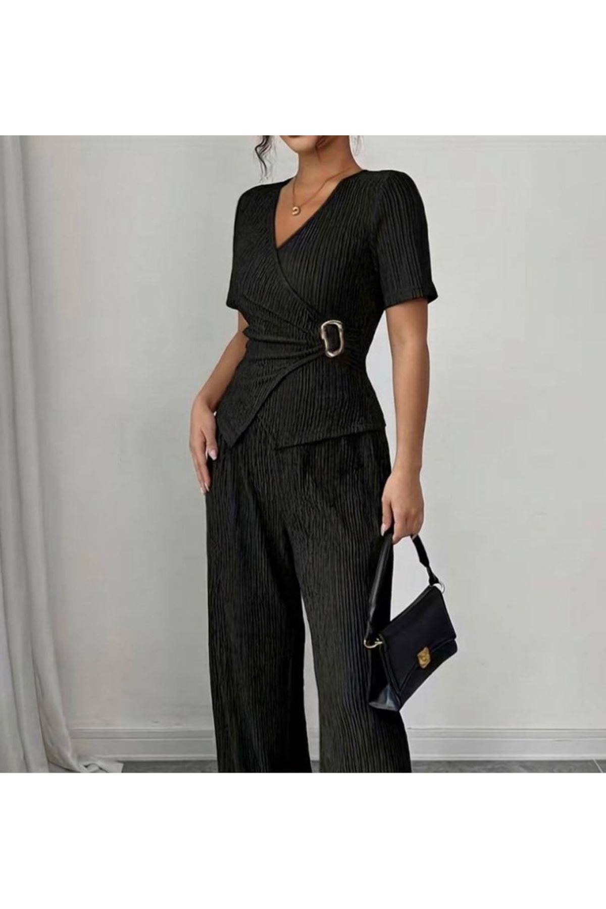 Kadın Toka Detaylı Kruvaze Takım