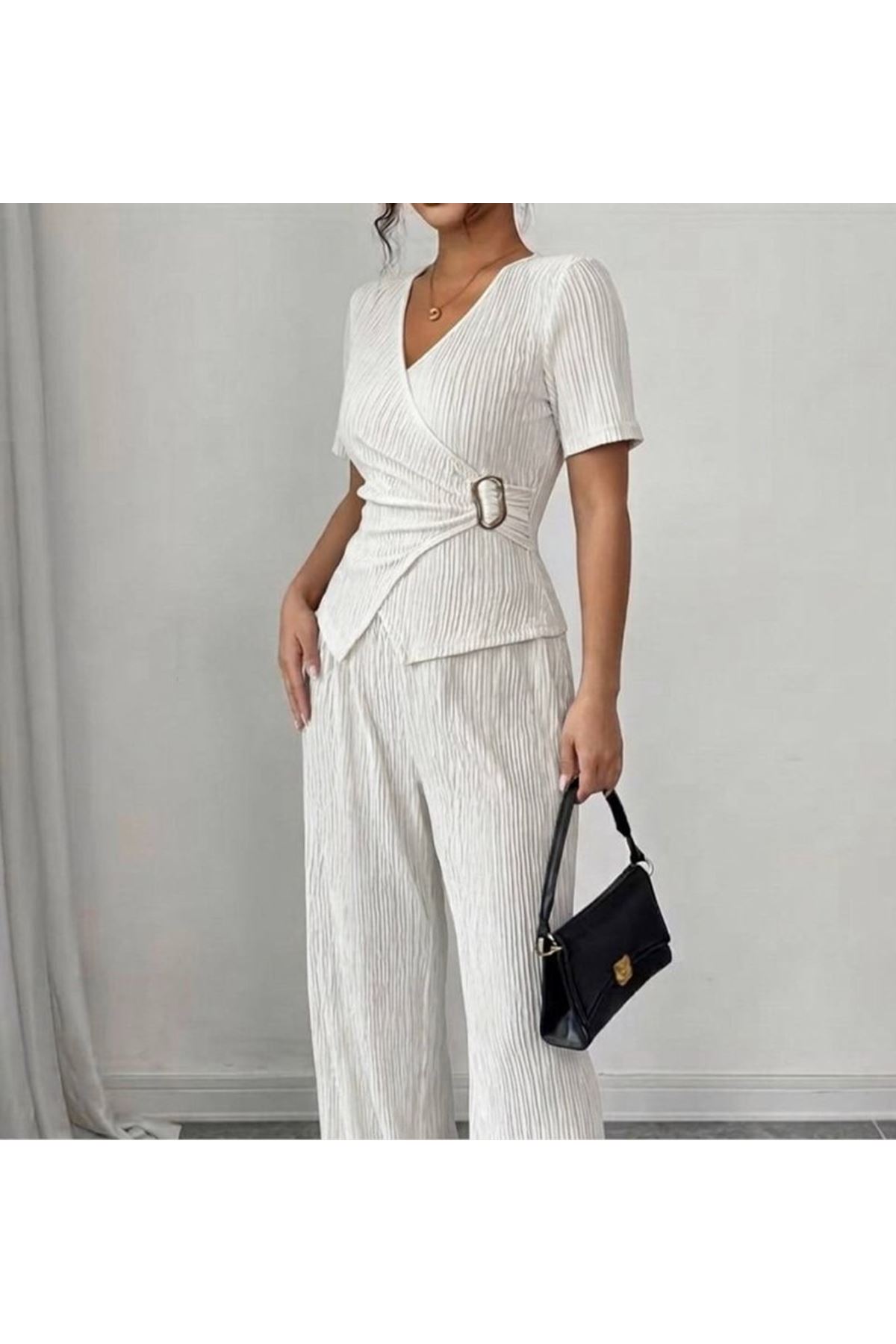 Kadın Toka Detaylı Kruvaze Takım