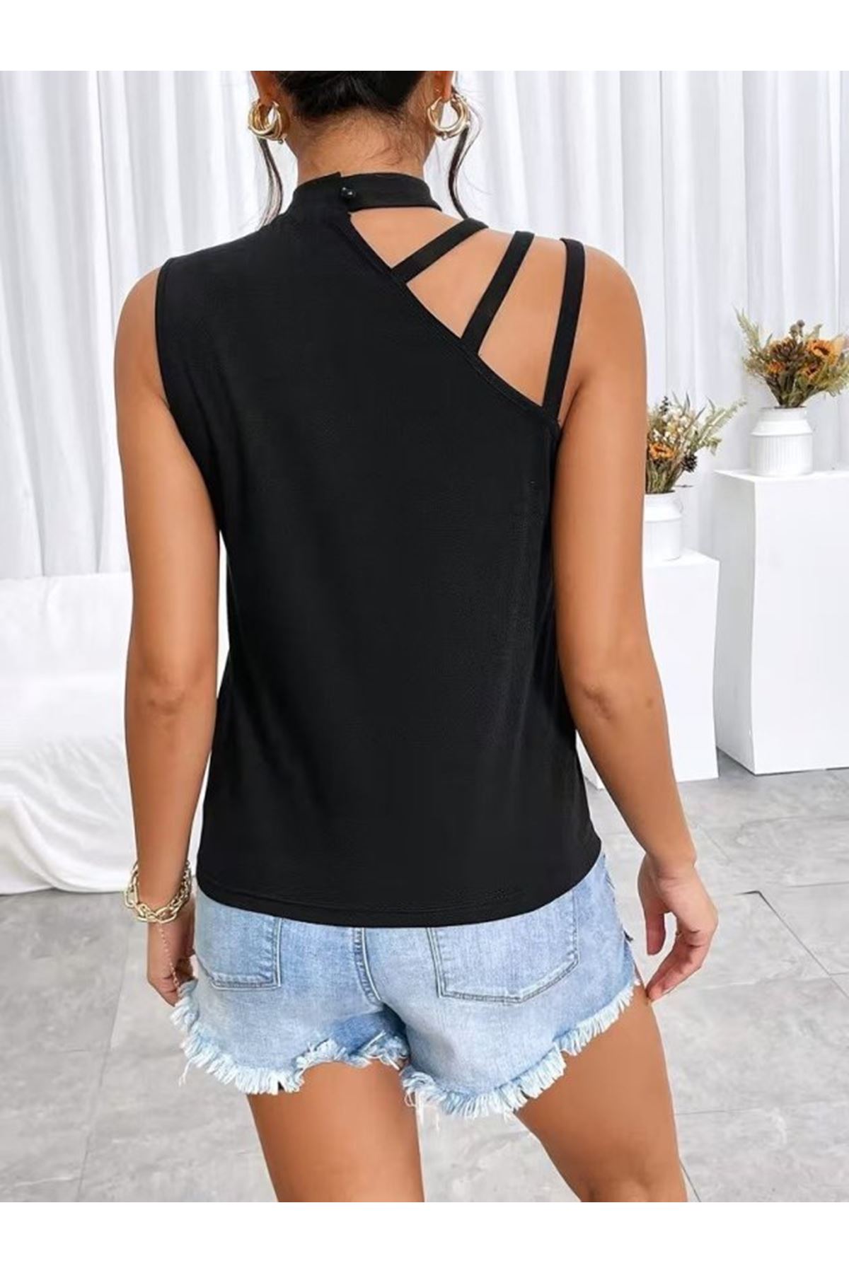 Kadın Omuzdan şerit Detaylı Yarı Balıkçı Yaka Viskon Bluz