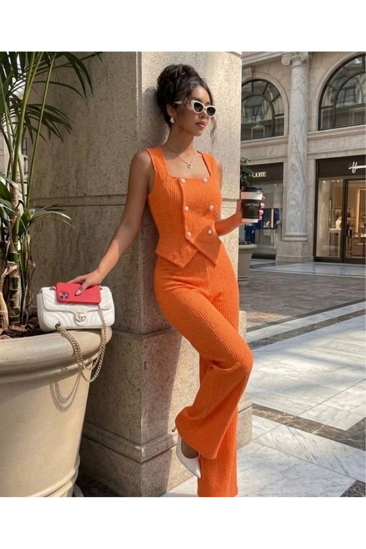 Kadın Düğmeli Bürümcük Kumaş Takım