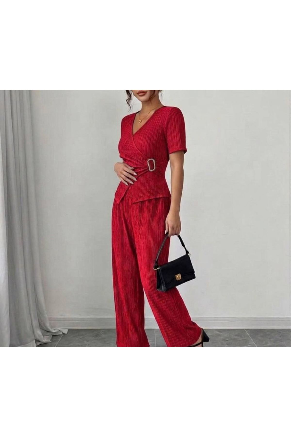 Kadın Toka Detaylı Kruvaze Takım