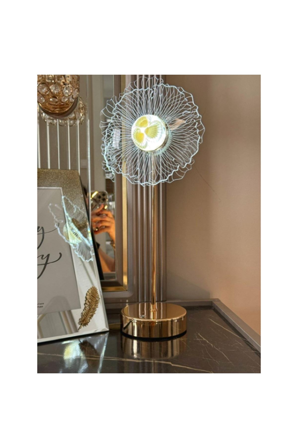 Çiçek Tasarımlı LED Masa Lambası
