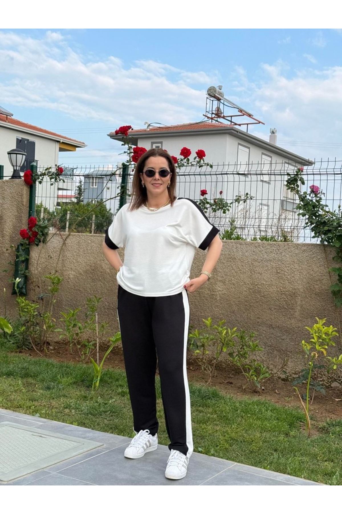 Kadın Kısa Kollu Modal Dokulu Kumaş Yanı şeritli Takım