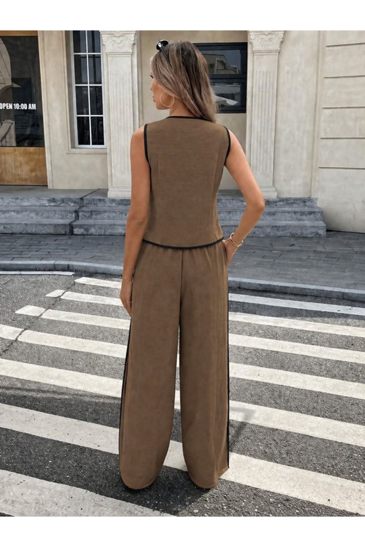 Kadın Kolsuz önü Düğmeli Yelek Ve Pantolon Ikili Takım