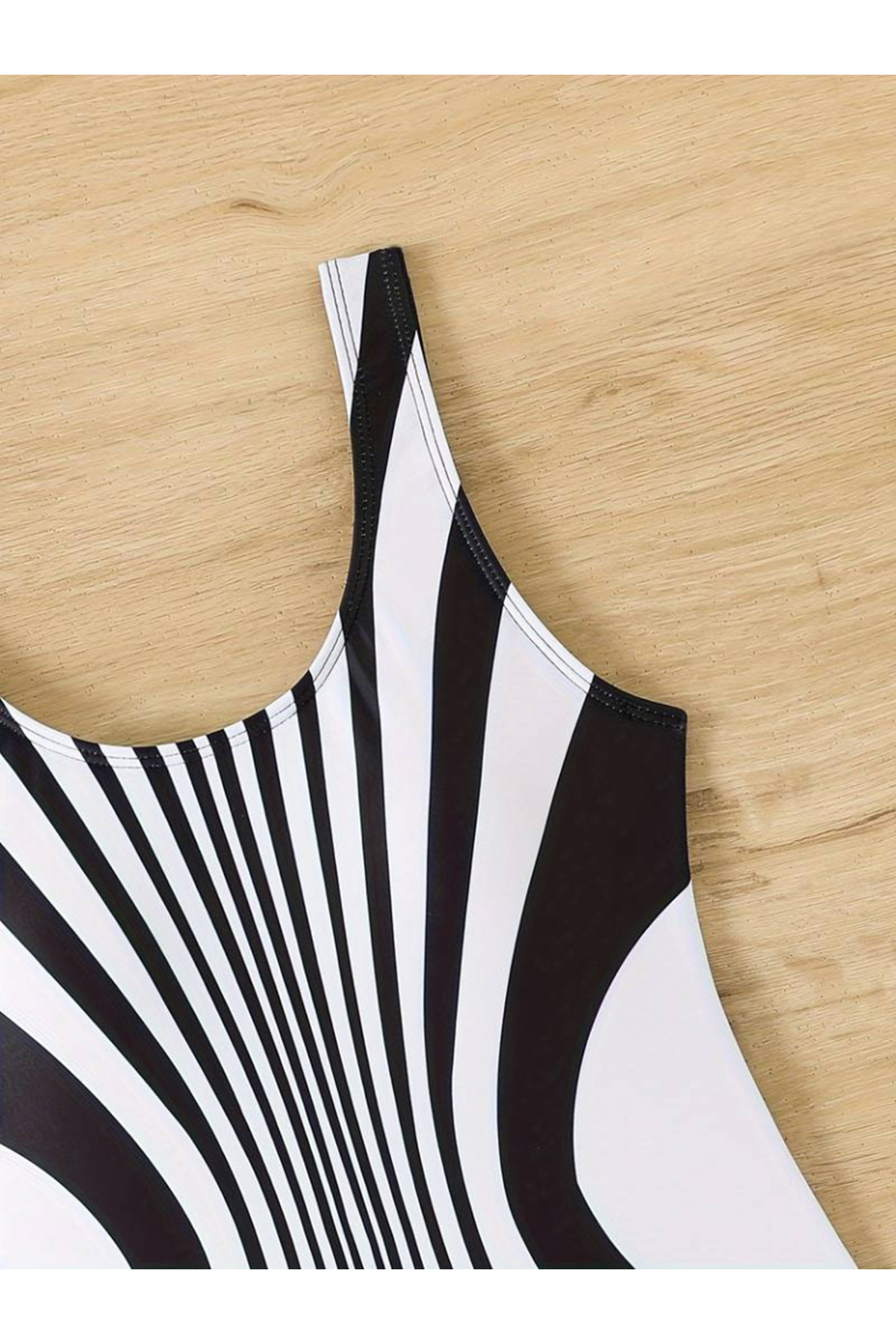 Kadın Yuvarlak Yaka Askılı Zebra Desen Baskılı Dalgıç Mayo