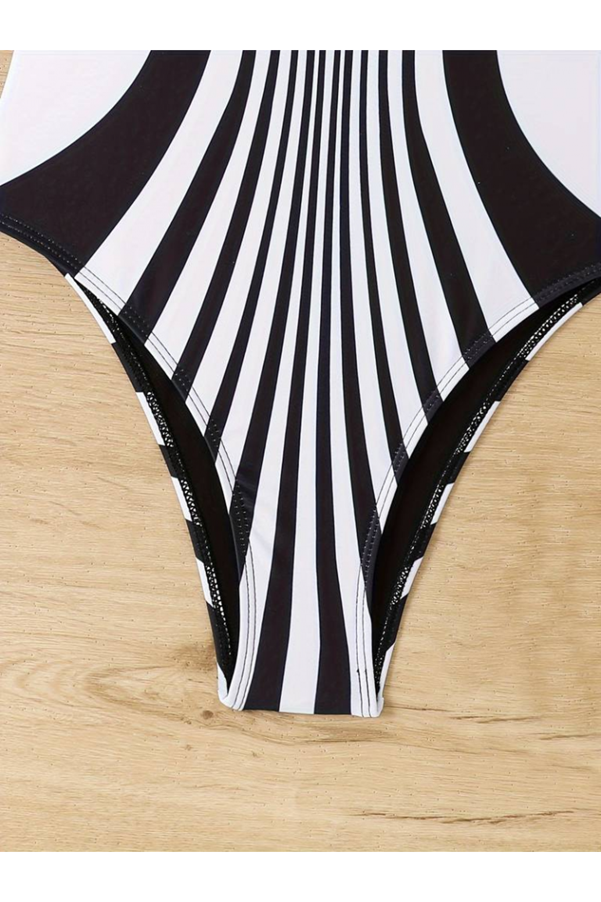 Kadın Yuvarlak Yaka Askılı Zebra Desen Baskılı Dalgıç Mayo