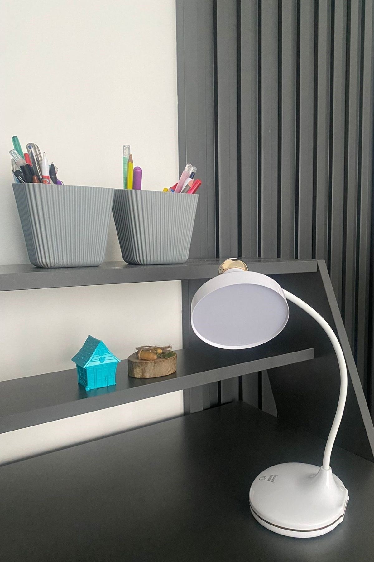 TBL Dekor® Dokunmatik 3 Farklı LED Işıklı Çalışma Masası Üstü Lamba