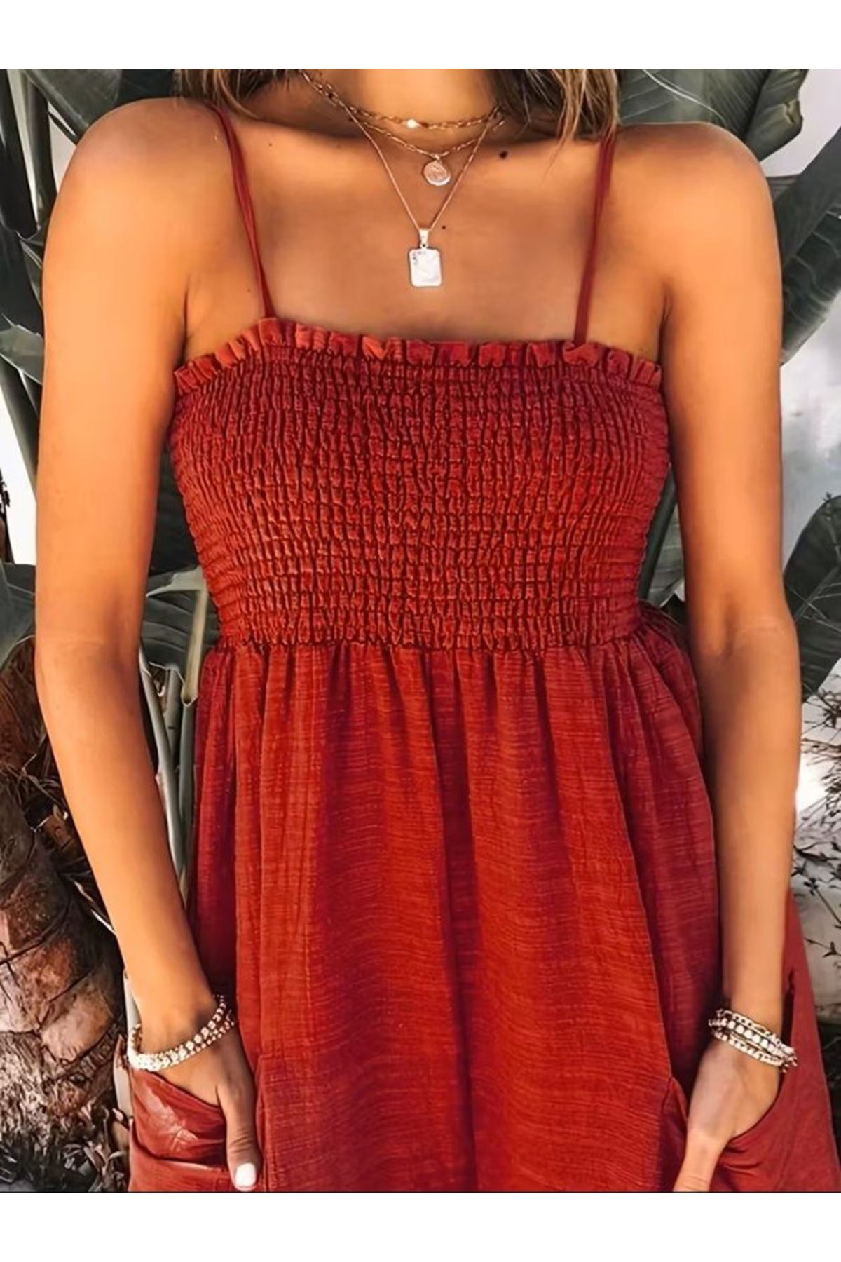 Kadın Ip Askılı Göğsü Lastik Detaylı Cepli Uzun Sofya Tulum