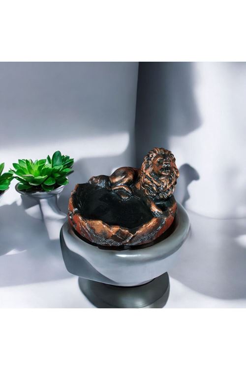 Aslan Figürlü Küllük