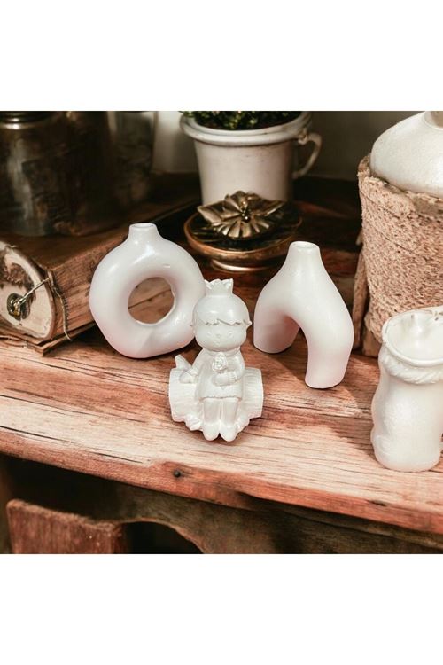 Çocuk Figürlü Dekoratif Biblo – Zarif ve Masalsı Dokunuş