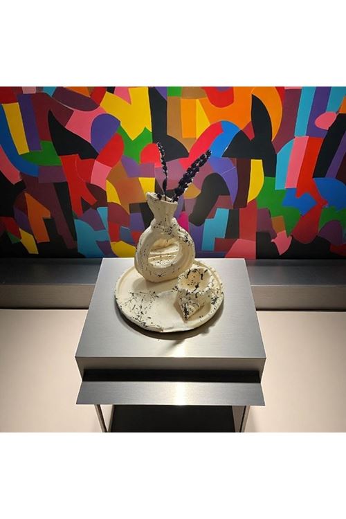 Modern Sanat Esintili Dekoratif Obje Seti – Özgün Formlu Vazo ve Tepsi Takımı