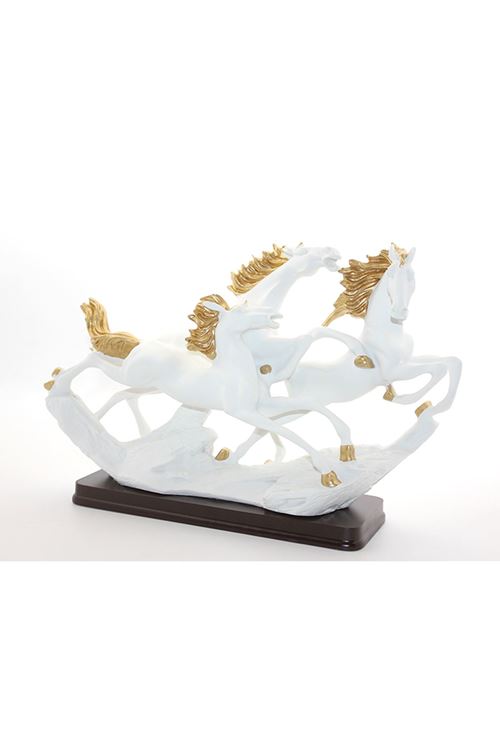 Polyester 3'lü Şahlanmış At Figürü