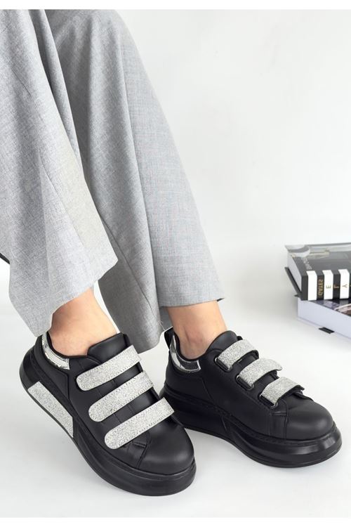 Elika Siyah Cilt Simli Cırt Cırtlı Spor Ayakkabı