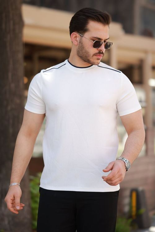 Erkek Omuzlar çizgi Detaylı Kısa Kollu T-shirt