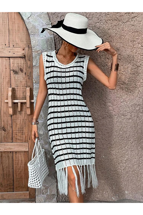 Kadın Kolsuz V Yaka Eteği Püsküllü çizgi Desen Triko Elbise