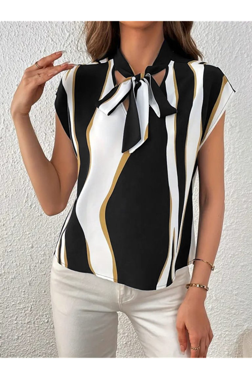 Kadın Kısa Kollu Boyundan Bağlamalı Desenli Dokuma Bluz