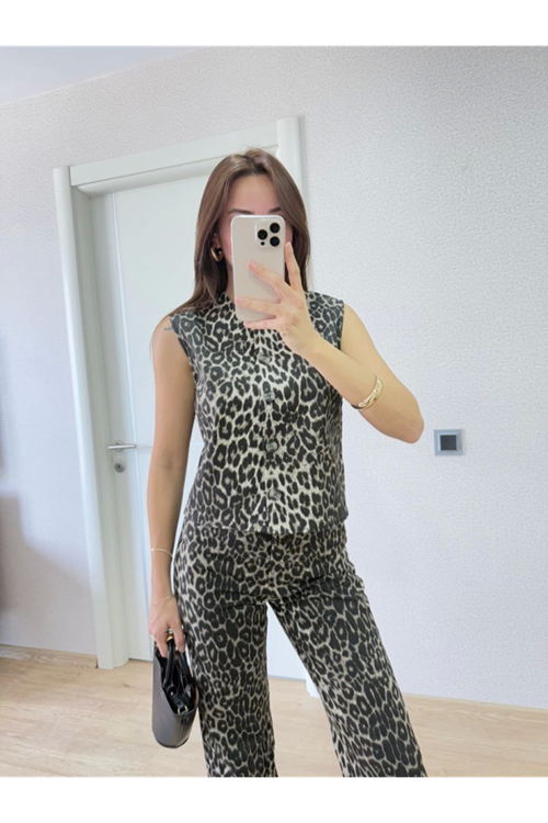 Leopar Desenli Düğmeli Bluzlu Pantolon İkili Takım -Leopar